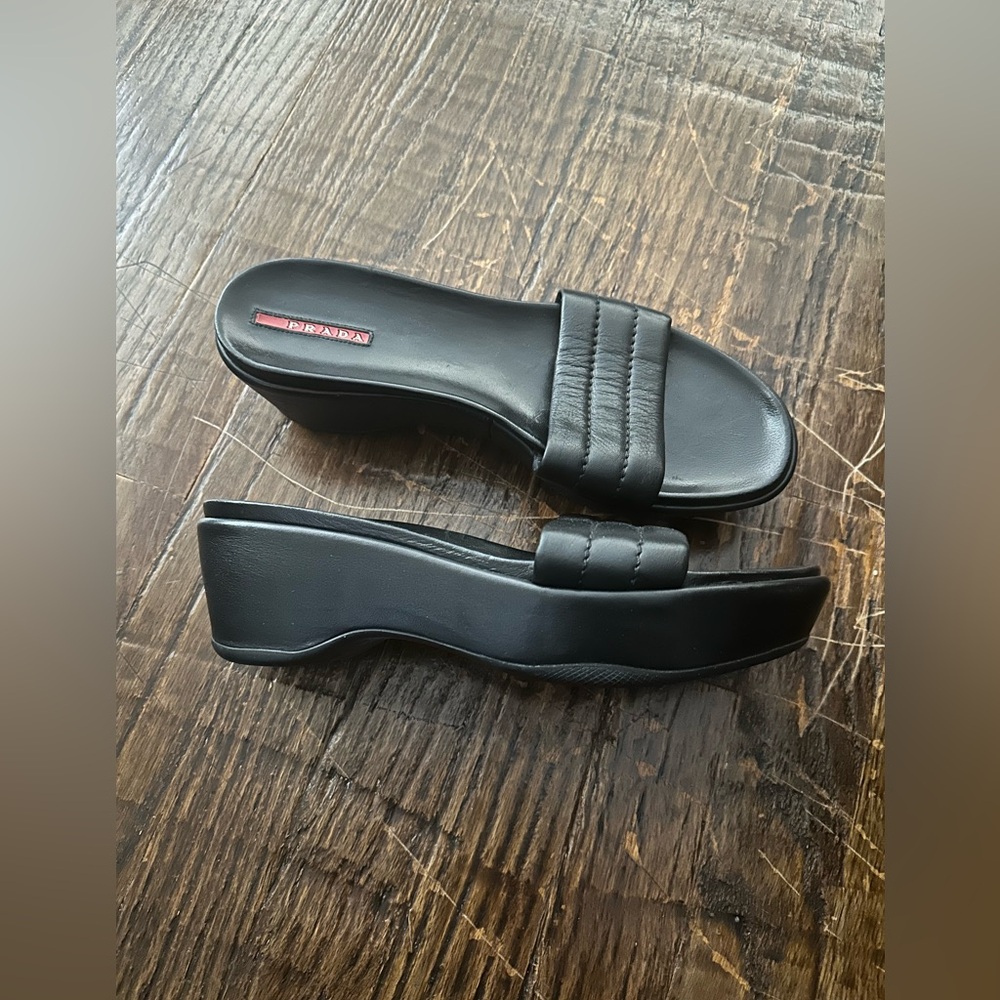 PRADA Sport Leather flip flops. SZ 40 - Picture 6 of 12